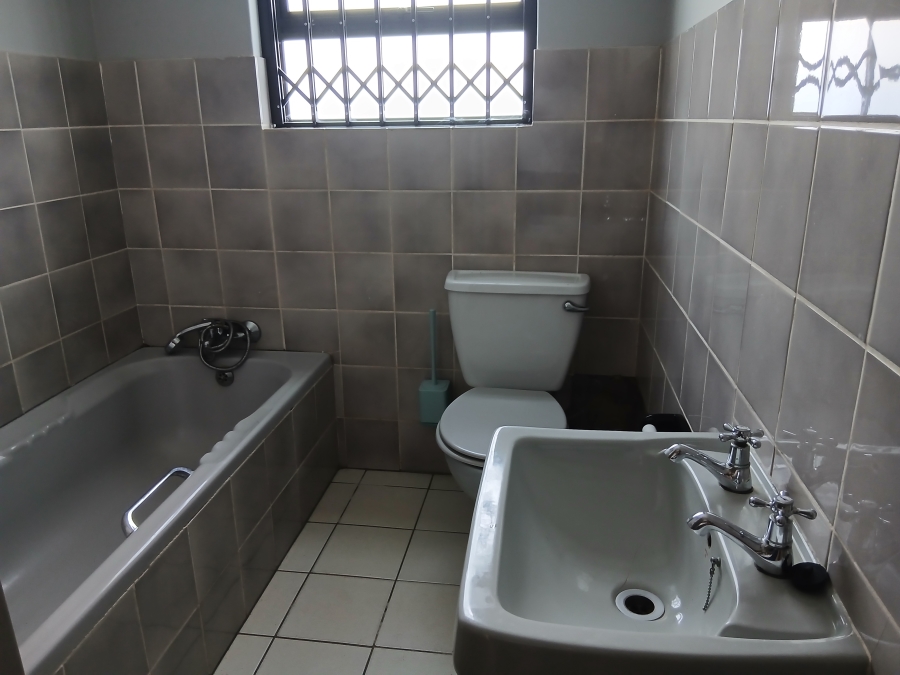 3 Bedroom Property for Sale in Pellsrus Eastern Cape